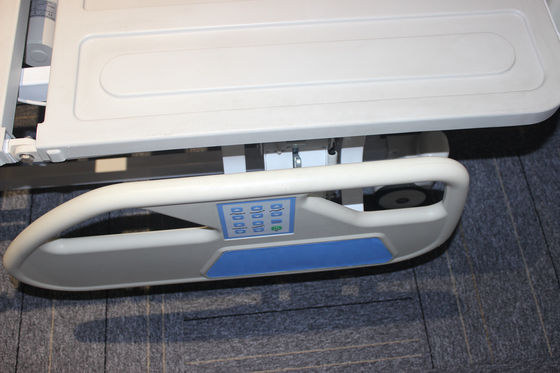 ηλεκτρικό νοσοκομειακό κρεβάτι 500MM ρύθμισης ύψους 45cm ράγα 5 λειτουργίας Icu ABS κρεβατιών